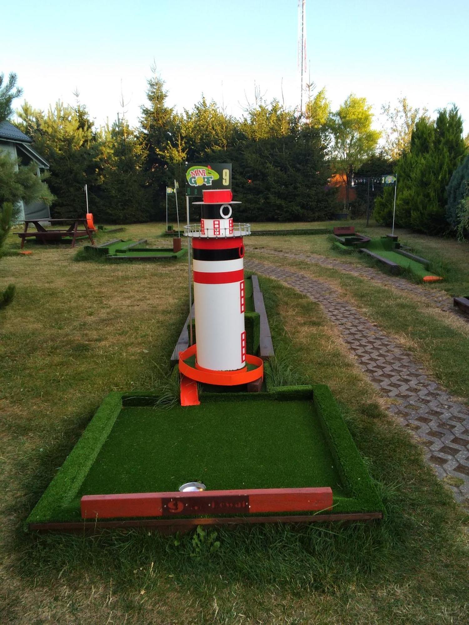 Domki Kapitanskie Z Prywatnym Polem Do Gry W Mini Golf Rewal Exterior photo
